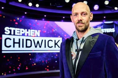 Stephen Chidwick winning the Poker Masters Purple Jacket in 2023