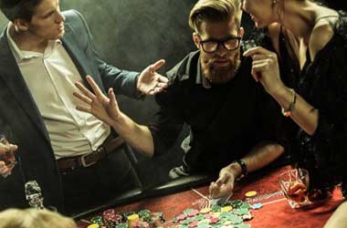5 Things To Avoid Doing While Playing At Poker Tables
